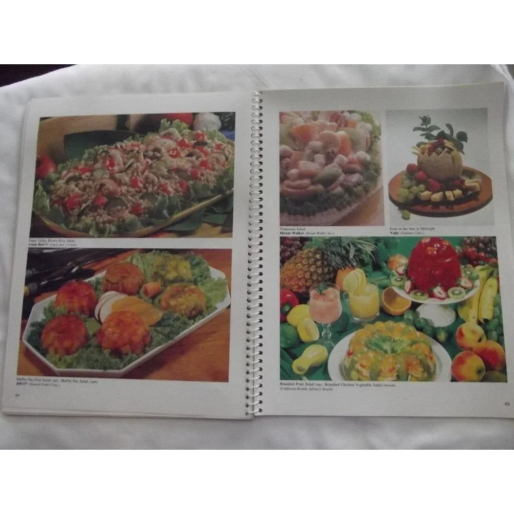 Salads of All Kinds Recipe Book: Favorite Brand Name Recipes Consumer Guide
